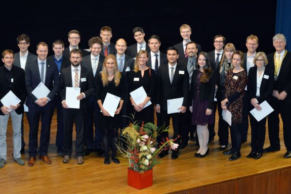 RWTH-Rektor Ernst Schmachtenberg zeichnete Studierende, Doktoranden und Habilitanden mit dem Friedrich-Wilhelm-Preis 2016 für herausragende Leistungen aus. 
(Foto: Andreas Schmitter_RWTH Aachen)