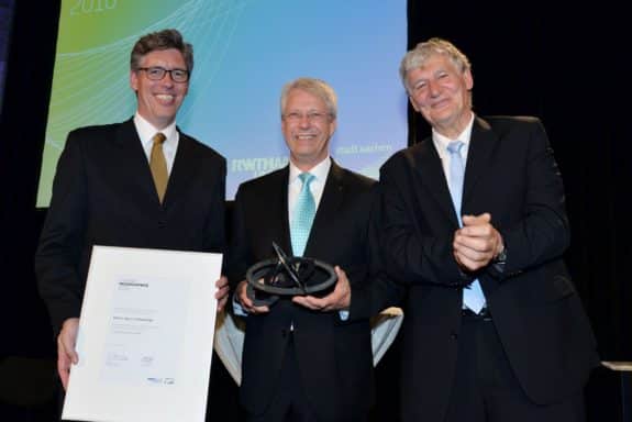Oberbürgermeister Marcel Philipp, Ingenieurpreisträger Thomas Reiter und Ernst Schmachtenberg, Rektor der RWTH_Foto: Andreas Schmitter