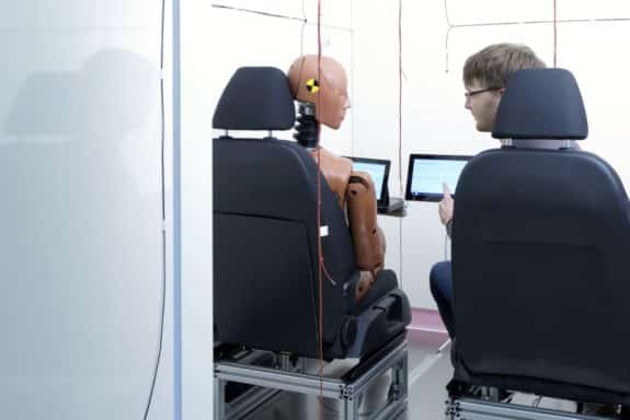 Diese Kammer nennt sich Aachener Komfortkubus. Das Team des Urban Energy Lab wird sie für die umfangreichen Raumklima-Versuche nutzen. (Foto: Peter Winandy)