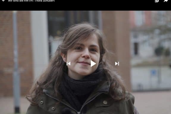 Thora Schubert Science Slam Gewinnerin