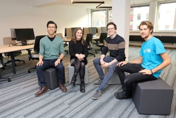 RWTH Aachen // Collective Incubator // Co-Working Space

im Bild v.l.n.r.: Erstnutzer Stefan Chang, Sara Diblasi, Gernot Sümmermann, Tom Theis Foto_Andreas Steindl