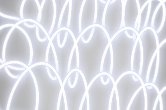 Schmuckfoto neonweiss goeri